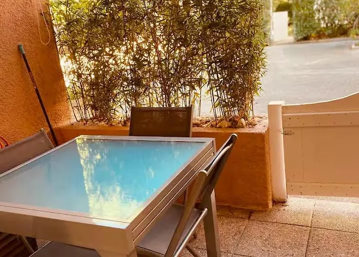 Superbe Climatise Avec Wifi Classe 3 Etoiles A 50 M De La