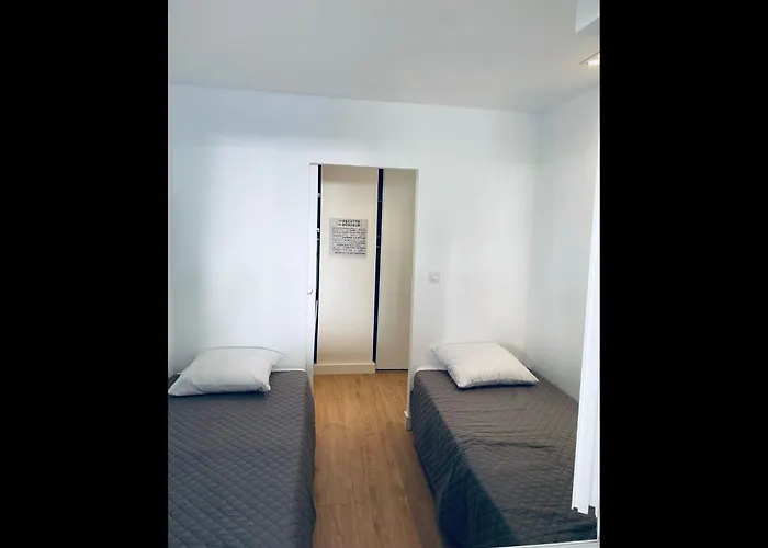 Superbe Climatise Avec Wifi Classe 3 Etoiles A 50 M De La Le Lavandou